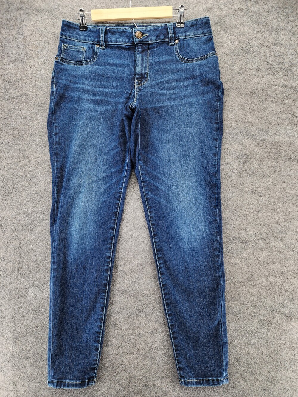 Maurices Jeans Womens Large Skinny Leg Blue Denim Mid Rise 33x29"